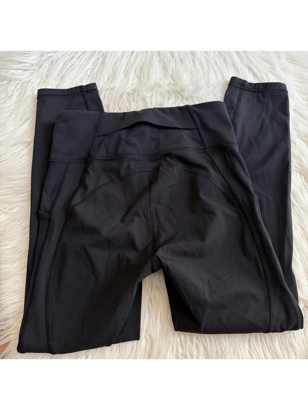 Lululemon Black Athletic Leggings with Pockets 25” size 4